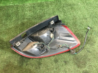 左尾灯 SUBARU OUTBACK OEM 84201AG010 BPE BP9 BP5 2005