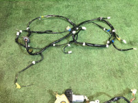 Замок пятой двери SUBARU OUTBACK OEM 63031AG001 BPE BP9 BP5 2005 gold 3M4