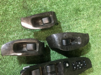 车窗控制模块 SUBARU LEGACY OEM 83071AE080, 83071AE040 BEE BHE BE5 BE9 BH5 BH9 2002 EZ30 AT