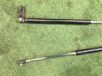 トランクリッドダンパー SUBARU LANCASTER OEM 63260AE020, 63260AE030 BHE BH9 BH5 1998 beige 8L5