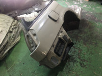 Aleta trasera derecha SUBARU LANCASTER OEM 51410AE160 BHE BH9 1998 beige 8L5