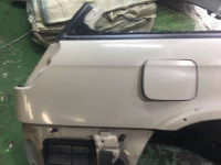 Aleta trasera derecha SUBARU LANCASTER OEM 51410AE160 BHE BH9 1998 beige 8L5