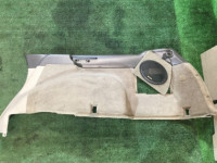 Tapizado del maletero SUBARU LANCASTER OEM 95066AE030GG, 95065AE020GG, 95066AE020GG BHE BH9 1998 beige 8L5