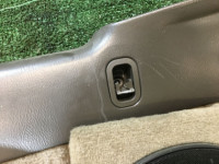 Tapizado del maletero SUBARU LANCASTER OEM 95066AE030GG, 95065AE020GG, 95066AE020GG BHE BH9 1998 beige 8L5