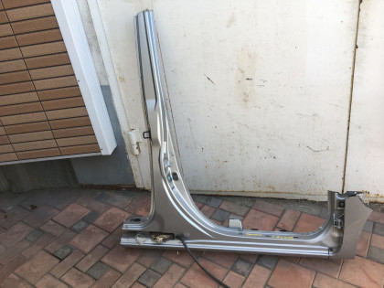 ชายล่างตัวถังขวา DAIHATSU TANTO