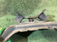 Travessa da caixa SUBARU LEGACY OEM 41011AE000, 41022AE120 BE5 BH5 2001 EJ206 AT