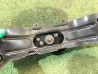 Travessa da caixa SUBARU LEGACY OEM 41011AE000, 41022AE120 BE5 BH5 2001 EJ206 AT