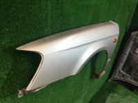 Aleta delantera izquierda SUBARU LEGACY B4 OEM 57120AE010 BHE BH9 BH5 BE5 BE9 BEE 1999 silver 792