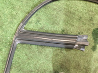 Right door seal SUBARU LEGACY B4 OEM 63521AE000 BE5 BE9 BEE 1999 silver 792