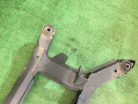 Travesaño trasero SUBARU LANCASTER OEM 20152AE001 BHE BH9 BH5 BE5 BE9 BEE 2002 EZ30 AT