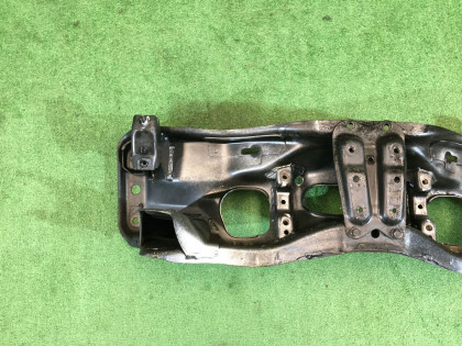 フロントメンバー SUBARU LANCASTER OEM 20101AE013 BHE BEE 2002 EZ30 AT