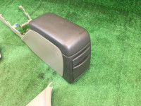 Glovebox and armrest SUBARU LANCASTER OEM 92111AE010AD BHE BH9 BH5 2002 Silver 1U2