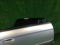 Puerta trasera derecha SUBARU LANCASTER OEM 60400AE420 BHE BH9 2002 Silver 1U2