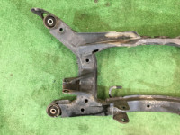 Travesaño trasero SUBARU LANCASTER OEM 20152AE000 BHE BH9 BH5 BE5 BE9 BEE 2000 EJ254 AT