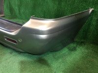 Para-choques traseiro SUBARU LANCASTER OEM 57703AE080MF, 57711AE040 BHE BH9 2000 8L5