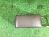Porta-luvas e apoio de braço высокий SUBARU LANCASTER OEM 92111AE010AD BHE BH9 2000 8L5