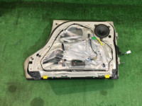 Дверь задняя правая SUBARU LANCASTER OEM 60400AE420 BHE BH9 2000 8L5