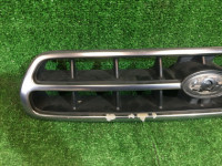Rejilla del radiador SUBARU LANCASTER OEM 91121AE200 BH9 BHE 2000 8L5