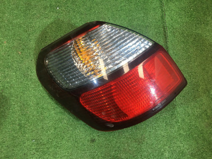 Farolim traseiro esquerdo 84201AE230 SUBARU LANCASTER