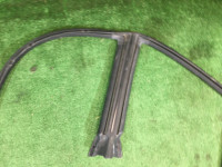 Borracha da porta esquerda SUBARU LANCASTER OEM 63521AE030 BHE BH9 BH5 2000 8L5