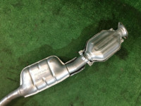 ท่อไอเสียท่อนกลาง SUBARU LEGACY OEM 44200AC080 BG9  BD9 1997 EJ25 AT