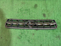 Radiator grille SUBARU LANCASTER OEM 91121AE200 BH9 1998 beige 8L5