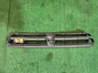 Radiator grille SUBARU LEGACY B4 OEM 91121AE160 BE5 1999 silver 792