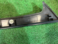 Friso do vidro lateral esquerdo SUBARU LEGACY OEM 91012AC010, 91011AC110 BG9 1995 Black 47A