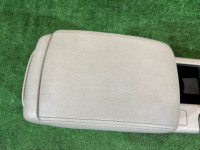 Glovebox and armrest кожа SUBARU OUTBACK OEM 92111AG040WA BP9 2004 gold 3M4