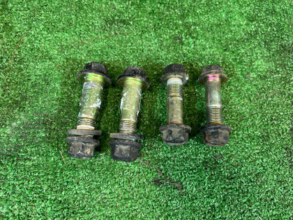 น็อตปรับศูนย์ล้อหน้า 20540AA090 20540AA100 SUBARU OUTBACK