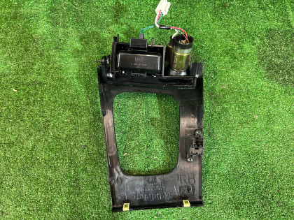 คอนโซลคันเกียร์อัตโนมัติ Черная SUBARU OUTBACK OEM 92122AG060 BP9 2004