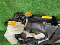 Radiador del motor SUBARU OUTBACK OEM 45111AG000 BP9 2004 EJ253 AT