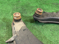 Braços de suspensão dianteiros SUBARU LEGACY OEM 20200AA200 20200AA210 BG5 1998 EJ20DD AT