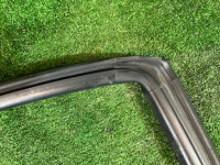 左ドアウェザーストリップ SUBARU LEGACY OEM 62710AC110 BG5 1998 Silver 406