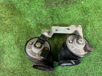 ホーン SUBARU OUTBACK OEM 86012AG050 86012AG040 BPE 2007 EZ30 AT