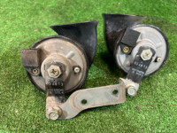 ホーン SUBARU OUTBACK OEM 86012AG050 86012AG040 BPE 2007 EZ30 AT