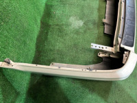 Para-choques traseiro SUBARU LANCASTER OEM 57703AE080YF BH9 2001 White 07C
