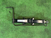 แม่แรง высокий SUBARU LANCASTER OEM 97030AC061 BH9 2001