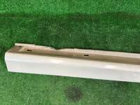 Порог левый цвет 07C SUBARU LANCASTER OEM 91111AE090YF 91111AE080YF BH9 2001 White 07C