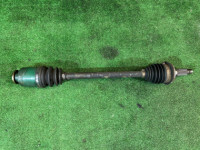 เพลาขับหน้า SUBARU LANCASTER OEM 28321FE040 BH9 2001 EJ254 AT