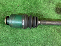 เพลาขับหน้า SUBARU LANCASTER OEM 28321FE040 BH9 2001 EJ254 AT