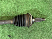 เพลาขับหน้า SUBARU LANCASTER OEM 28321FE040 BH9 2001 EJ254 AT
