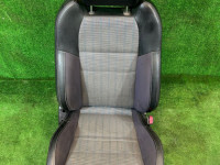 Сидение переднее правое SUBARU LANCASTER OEM 64010AE800ML BH9 2001 White 07C