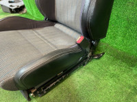 Сидение переднее правое SUBARU LANCASTER OEM 64010AE800ML BH9 2001 White 07C
