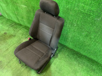 Asiento delantero izquierdo SUBARU LANCASTER OEM 64010AE470ML BH9 2001 White 07C