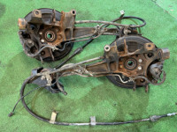 Cubos traseiros SUBARU LANCASTER OEM 28474AE000 28462AE011 BH9 2001 EJ254 AT