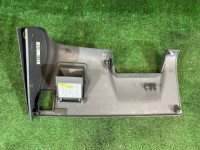 แผงพลาสติกใต้พวงมาลัย SUBARU LANCASTER OEM 66075AE000ML BH9 2001 White 07C