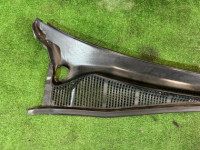 แผงคาวล์ใต้กระจกหน้า SUBARU LANCASTER OEM 91411AE000 BH9 2001