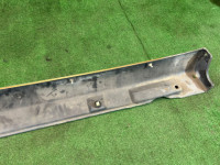 左サイドシル цвет 51Е SUBARU LEGACY OEM 96051AC010 BG5 1997 белый 51E