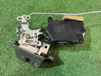 バックドアロック SUBARU LEGACY OEM 63032AE020 BHE 2002 White 51E, 96H